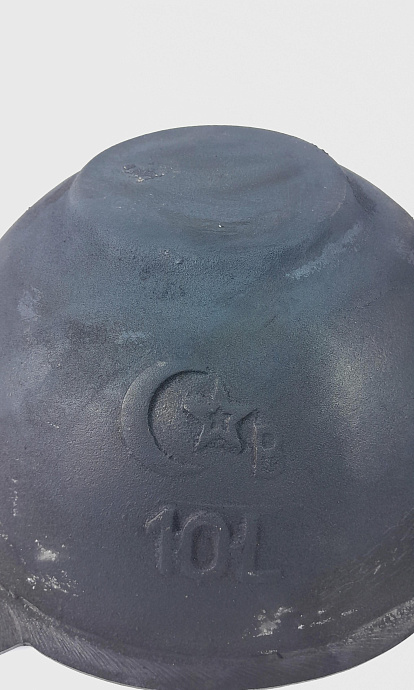 Казан чугунный на 10 литров с крышкой и плоским дном