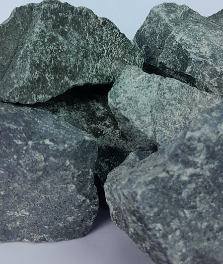 Камень для саун Габбро-диабаз колотый Карелия (коробка 20кг)