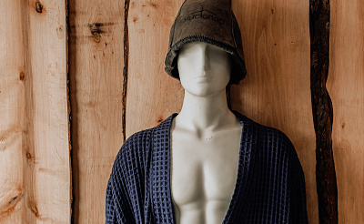 В тренде комфорта: банная мода - головные уборы, халаты и полотенца